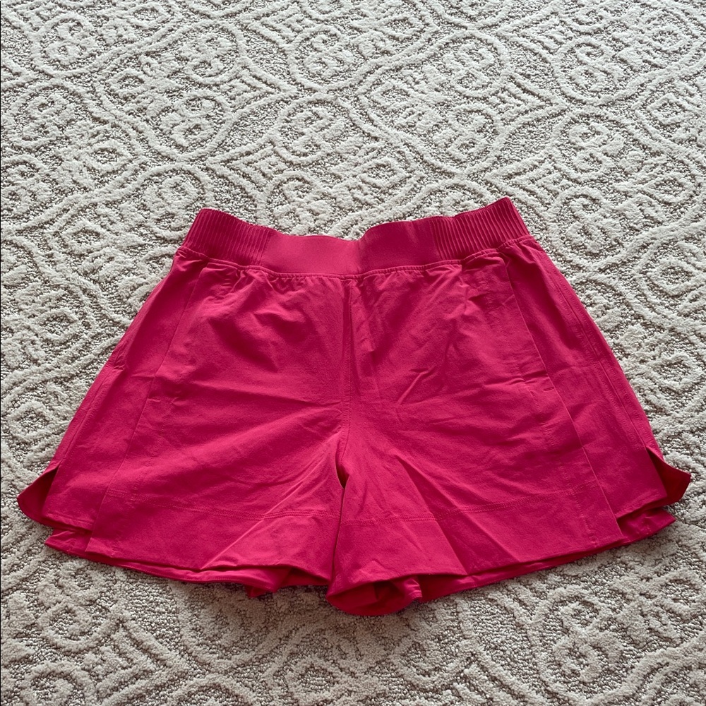 Lululemon Stretch Woven Relaxed-Fit High-Rise Short 4”